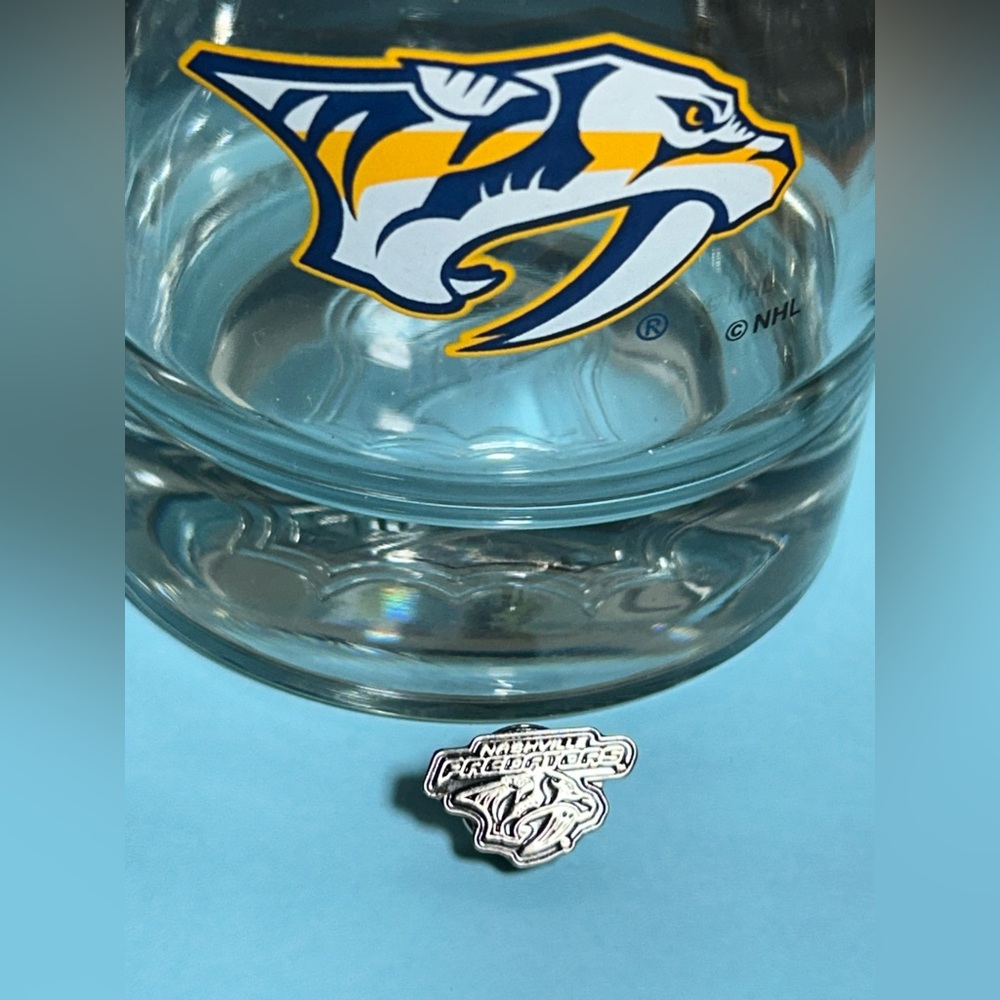 Nashville Predators NHL Crown Royal Glass and Predators Lapel Pin-Gift*